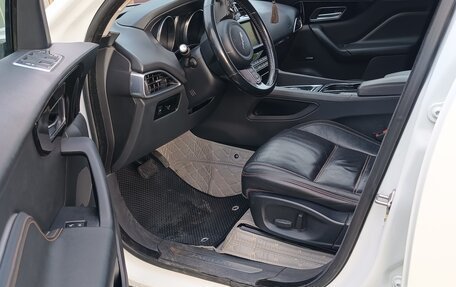 Jaguar F-Pace, 2016 год, 2 450 000 рублей, 2 фотография