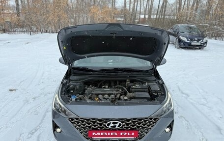 Hyundai Solaris II рестайлинг, 2021 год, 1 600 000 рублей, 12 фотография