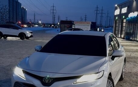 Toyota Camry, 2018 год, 2 600 000 рублей, 1 фотография