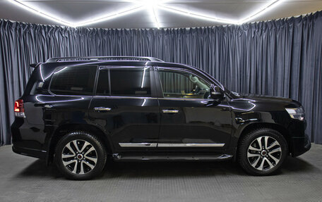 Toyota Land Cruiser 200, 2019 год, 11 998 000 рублей, 4 фотография