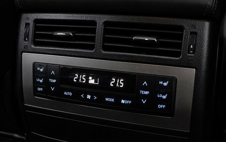 Toyota Land Cruiser 200, 2019 год, 11 998 000 рублей, 23 фотография