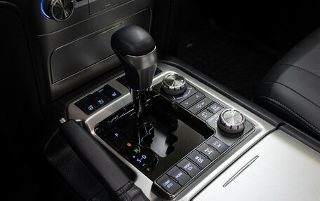 Toyota Land Cruiser 200, 2019 год, 11 998 000 рублей, 18 фотография