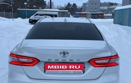 Toyota Camry, 2018 год, 2 920 000 рублей, 6 фотография