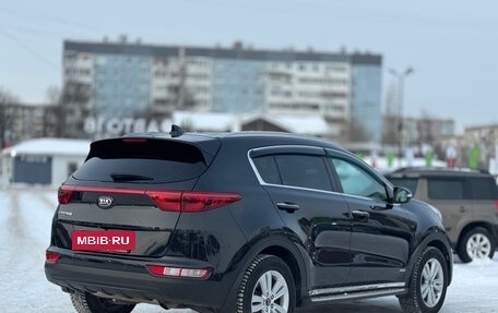 KIA Sportage IV рестайлинг, 2018 год, 2 199 000 рублей, 5 фотография