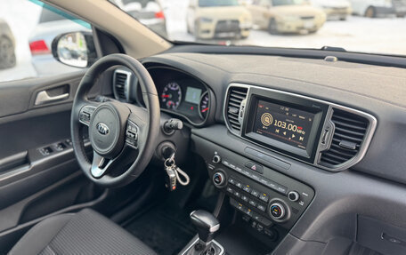 KIA Sportage IV рестайлинг, 2018 год, 2 199 000 рублей, 15 фотография