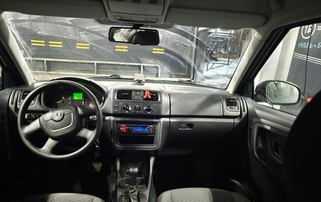 Skoda Fabia II, 2010 год, 665 000 рублей, 10 фотография