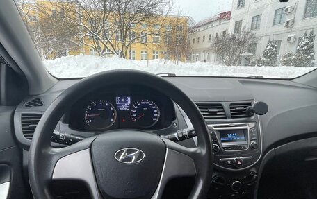 Hyundai Solaris II рестайлинг, 2016 год, 900 000 рублей, 13 фотография