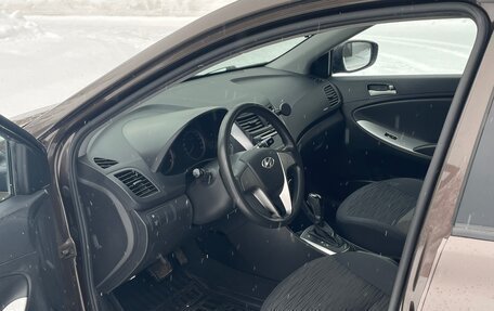 Hyundai Solaris II рестайлинг, 2016 год, 900 000 рублей, 10 фотография