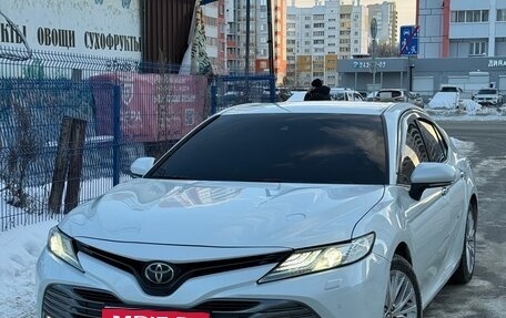 Toyota Camry, 2018 год, 2 600 000 рублей, 2 фотография