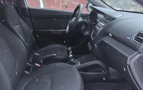 KIA Rio III рестайлинг, 2015 год, 9 фотография