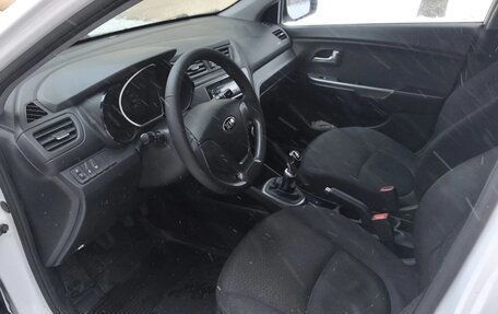 KIA Rio III рестайлинг, 2015 год, 8 фотография