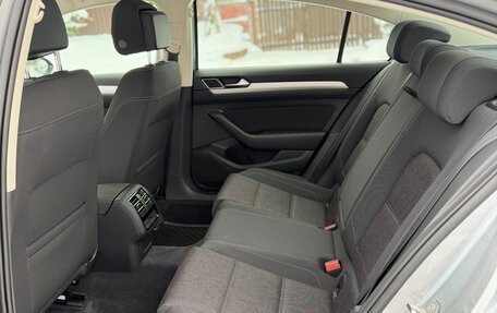 Volkswagen Passat B8 рестайлинг, 2018 год, 2 500 000 рублей, 17 фотография