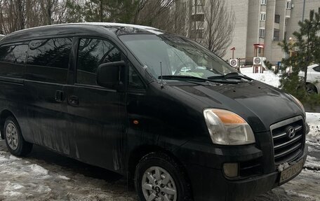 Hyundai H-1 II рестайлинг, 2007 год, 700 000 рублей, 2 фотография