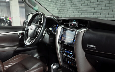 Toyota Fortuner II, 2017 год, 2 800 000 рублей, 17 фотография