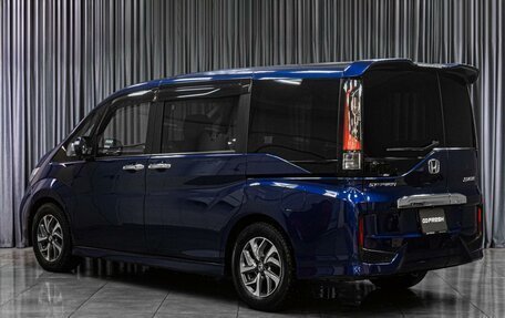 Honda Stepwgn IV, 2015 год, 1 699 000 рублей, 2 фотография