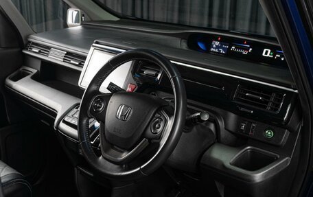 Honda Stepwgn IV, 2015 год, 1 699 000 рублей, 16 фотография