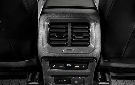 Volkswagen Tiguan II, 2018 год, 3 199 000 рублей, 33 фотография