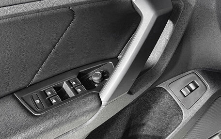 Volkswagen Tiguan II, 2018 год, 3 199 000 рублей, 30 фотография