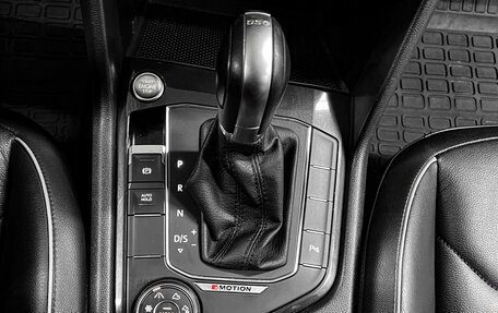 Volkswagen Tiguan II, 2018 год, 3 199 000 рублей, 31 фотография