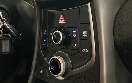 Hyundai Elantra V, 2015 год, 1 349 000 рублей, 15 фотография