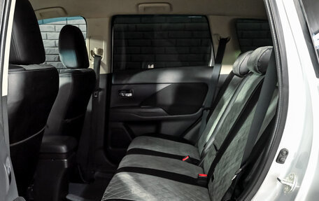 Mitsubishi Outlander III рестайлинг 3, 2013 год, 1 450 000 рублей, 17 фотография