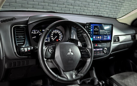 Mitsubishi Outlander III рестайлинг 3, 2013 год, 1 450 000 рублей, 12 фотография