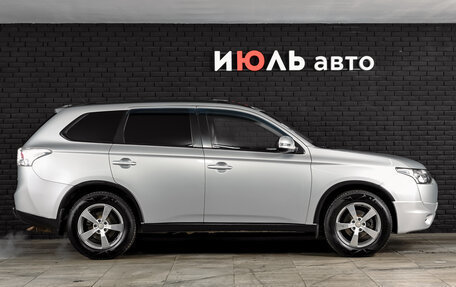 Mitsubishi Outlander III рестайлинг 3, 2013 год, 1 450 000 рублей, 9 фотография