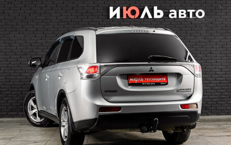 Mitsubishi Outlander III рестайлинг 3, 2013 год, 1 450 000 рублей, 7 фотография