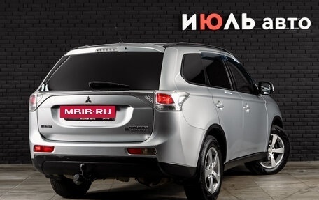 Mitsubishi Outlander III рестайлинг 3, 2013 год, 1 450 000 рублей, 4 фотография