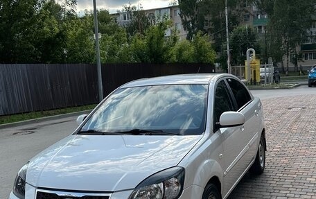 KIA Rio II, 2011 год, 700 000 рублей, 2 фотография