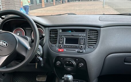 KIA Rio II, 2011 год, 700 000 рублей, 9 фотография