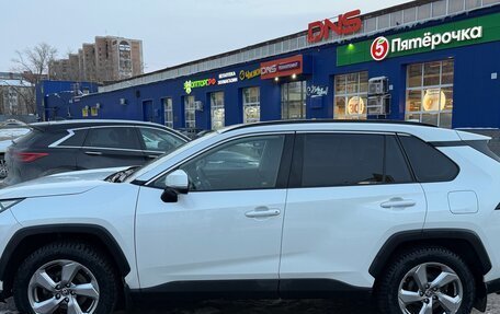 Toyota RAV4, 2019 год, 3 300 000 рублей, 5 фотография