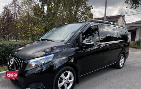 Mercedes-Benz V-Класс, 2015 год, 3 300 000 рублей, 3 фотография