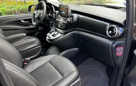 Mercedes-Benz V-Класс, 2015 год, 3 300 000 рублей, 16 фотография