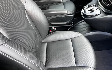 Mercedes-Benz V-Класс, 2015 год, 3 300 000 рублей, 18 фотография