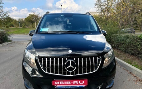 Mercedes-Benz V-Класс, 2015 год, 3 300 000 рублей, 23 фотография