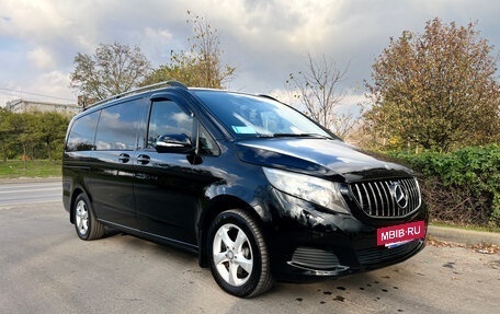 Mercedes-Benz V-Класс, 2015 год, 3 300 000 рублей, 22 фотография