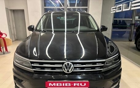 Volkswagen Tiguan II, 2017 год, 2 700 000 рублей, 2 фотография