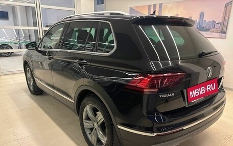 Volkswagen Tiguan II, 2017 год, 2 700 000 рублей, 6 фотография