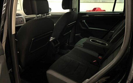 Volkswagen Tiguan II, 2017 год, 2 700 000 рублей, 10 фотография