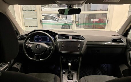 Volkswagen Tiguan II, 2017 год, 2 700 000 рублей, 12 фотография