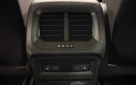 Volkswagen Tiguan II, 2017 год, 2 700 000 рублей, 18 фотография