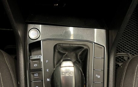 Volkswagen Tiguan II, 2017 год, 2 700 000 рублей, 26 фотография