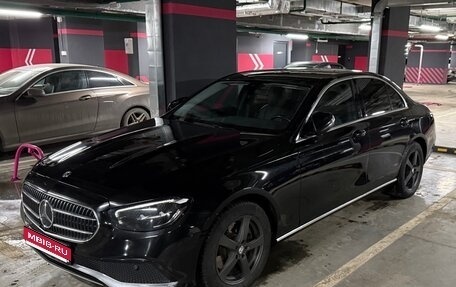 Mercedes-Benz E-Класс, 2021 год, 2 700 000 рублей, 1 фотография