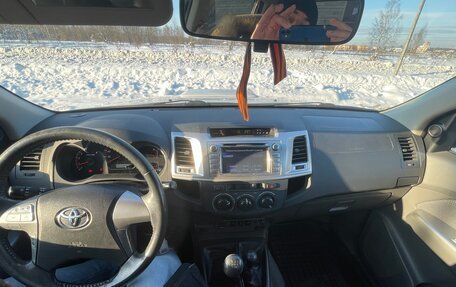 Toyota Hilux VII, 2012 год, 2 100 000 рублей, 13 фотография