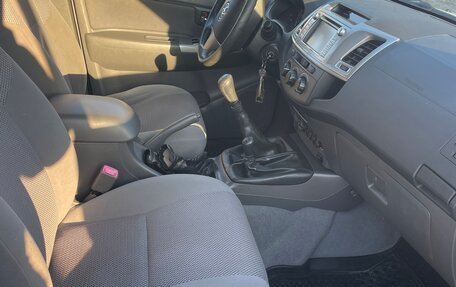 Toyota Hilux VII, 2012 год, 2 100 000 рублей, 16 фотография