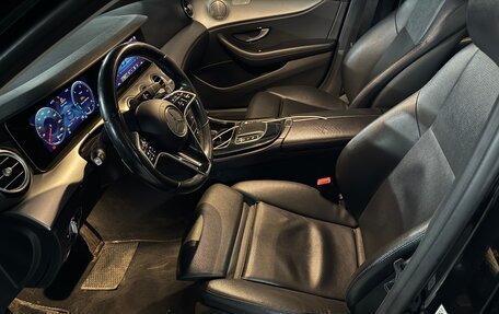 Mercedes-Benz E-Класс, 2021 год, 2 700 000 рублей, 10 фотография