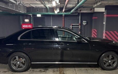 Mercedes-Benz E-Класс, 2021 год, 2 700 000 рублей, 5 фотография