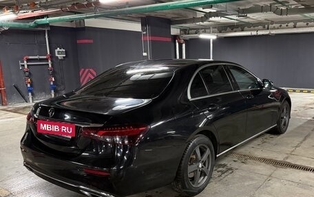 Mercedes-Benz E-Класс, 2021 год, 2 700 000 рублей, 6 фотография