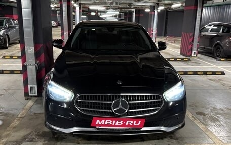 Mercedes-Benz E-Класс, 2021 год, 2 700 000 рублей, 8 фотография